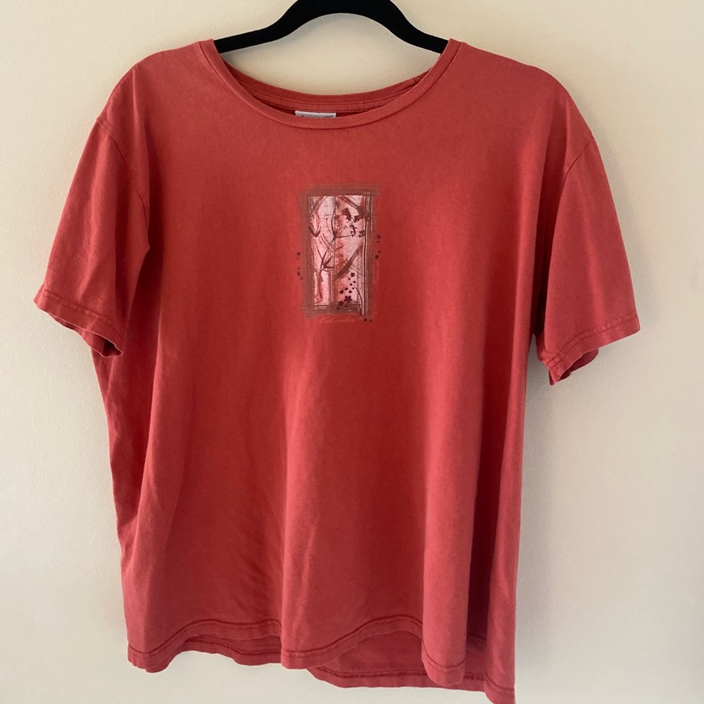 Columbia XL red t-shirt